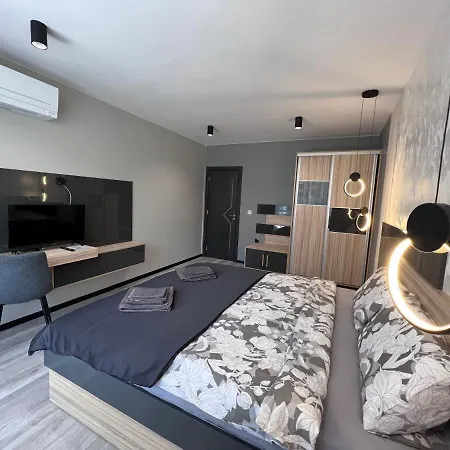 Lejlighed A-brilliant, New! Spacious & Modern In Whit Garage