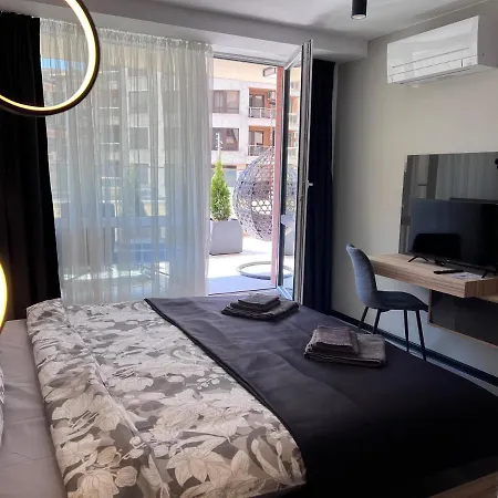 Lejlighed A-brilliant, New! Spacious & Modern In Whit Garage