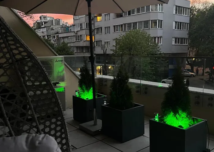 A-brilliant, New! Spacious & Modern In Whit Garage Apartamento Varna